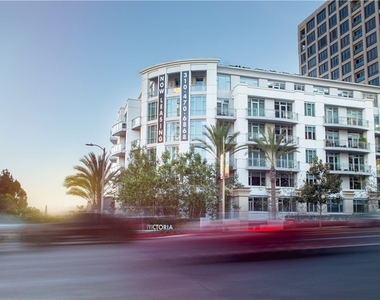 10700 Wilshire Boulevard - Photo Thumbnail 0