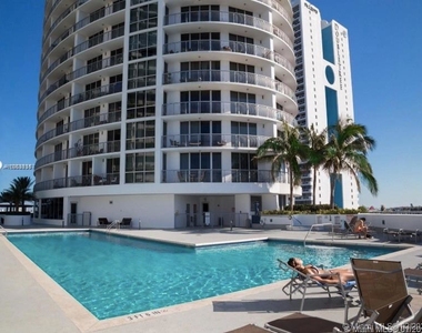 1750 N Bayshore Dr - Photo Thumbnail 48