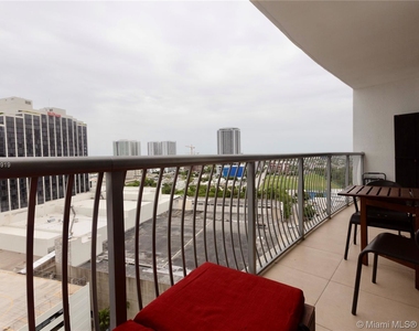 1750 N Bayshore Dr - Photo Thumbnail 49