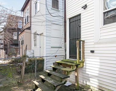 1519 W Westmoreland Street - Photo Thumbnail 13