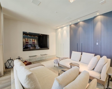 9701 Collins Ave - Photo Thumbnail 16