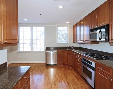 1735 Peachtree Street - Photo Thumbnail 22