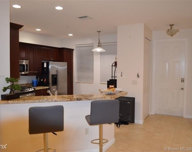 3055 Nw 126th Ave # 220 - Photo Thumbnail 2