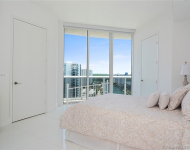 15811 Collins Ave - Photo Thumbnail 36