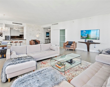 901 Brickell Key Blvd - Photo Thumbnail 10