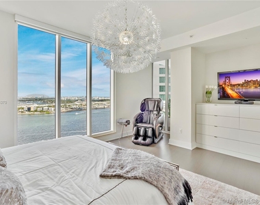 901 Brickell Key Blvd - Photo Thumbnail 38