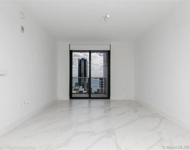 1010 Brickell Ave Unit 2103 - Photo Thumbnail 30