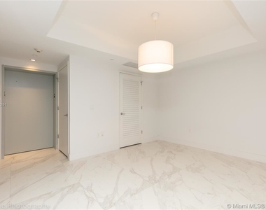 1010 Brickell Ave Unit 2103 - Photo Thumbnail 34