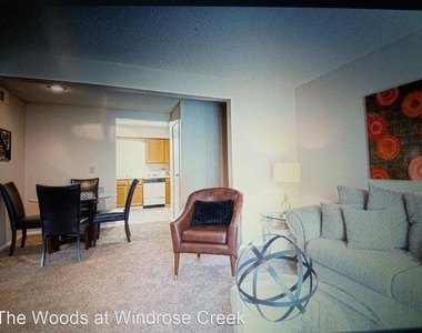 480 Ne Windrose Drive - Photo Thumbnail 2