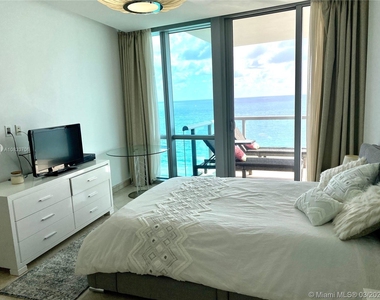 17121 Collins Ave - Photo Thumbnail 32