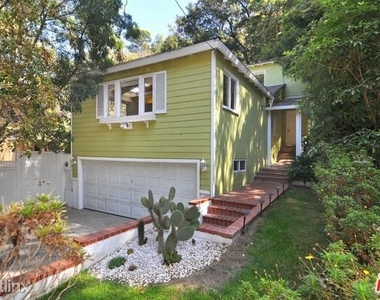 8904 Wonderland Ave - Photo Thumbnail 9