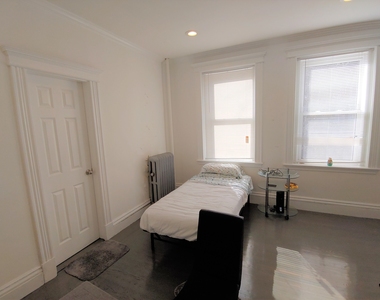 15 Queensberry St. - Photo Thumbnail 4