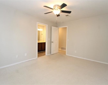 504 Warm Springs Circle - Photo Thumbnail 27