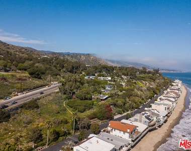 27070 Dr Malibu Cove Colony - Photo Thumbnail 9