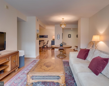 2425 L Street Nw - Photo Thumbnail 10