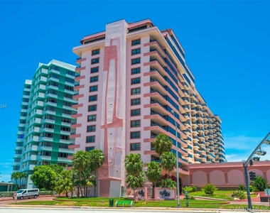 5225 Collins Ave - Photo Thumbnail 28