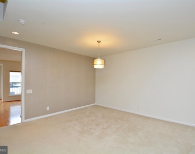 3028 Rittenhouse Circle - Photo Thumbnail 11