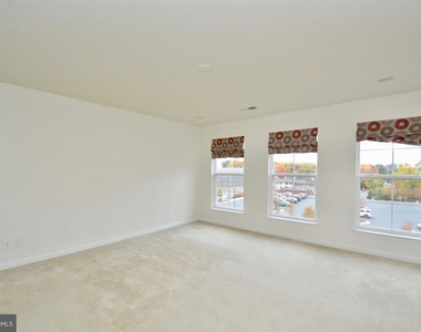 3028 Rittenhouse Circle - Photo Thumbnail 73