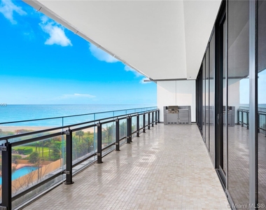 8701 Collins Ave - Photo Thumbnail 7