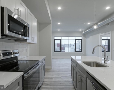 2440 Kensington Ave #304 - Photo Thumbnail 9