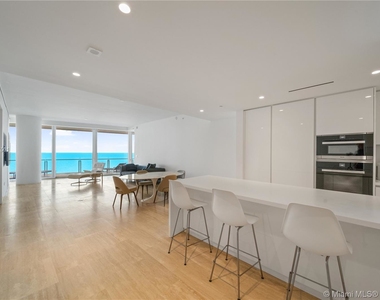 9001 Collins Ave - Photo Thumbnail 14