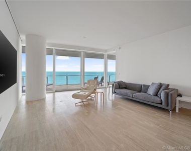 9001 Collins Ave - Photo Thumbnail 3