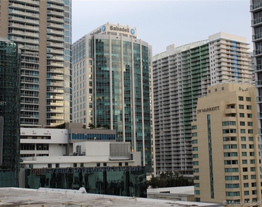 1010 Brickell Ave - Photo Thumbnail 5