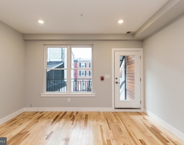 1142 Frankford Avenue - Photo Thumbnail 5