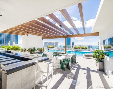 1010 Brickell Av - Photo Thumbnail 43