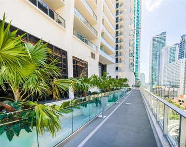 1010 Brickell Av - Photo Thumbnail 82