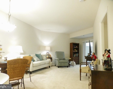 900 N Taylor St #2110 - Photo Thumbnail 11