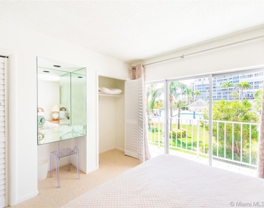 881 Ocean Dr - Photo Thumbnail 39