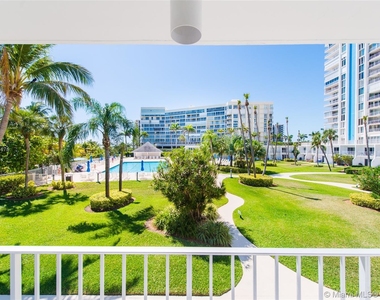 881 Ocean Dr - Photo Thumbnail 36