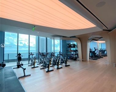 1000 Brickell Plaza - Photo Thumbnail 30