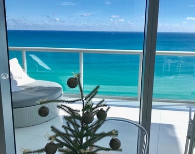 17121 Collins Ave - Photo Thumbnail 19