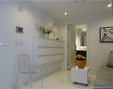 17121 Collins Ave - Photo Thumbnail 51