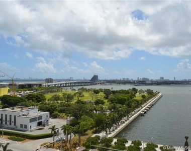 888 Biscayne Blvd - Photo Thumbnail 22