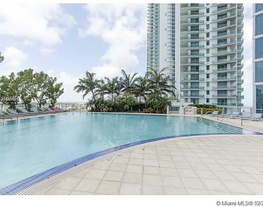 888 Biscayne Blvd - Photo Thumbnail 27