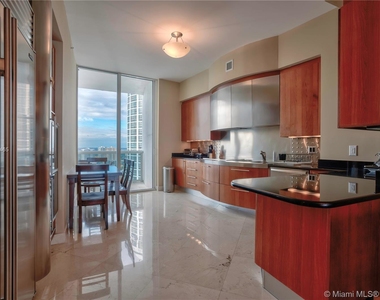 18101 Collins Ave - Photo Thumbnail 25