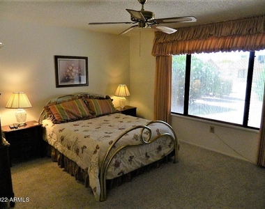 12635 W Foxfire Drive - Photo Thumbnail 12