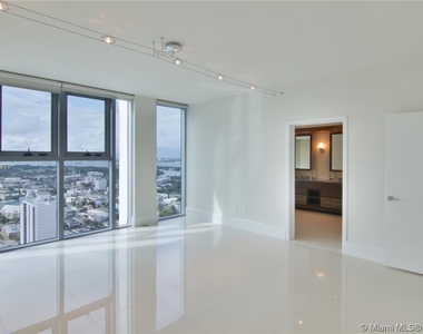 6899 Collins Ave - Photo Thumbnail 27