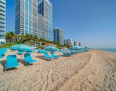 6899 Collins Ave - Photo Thumbnail 20