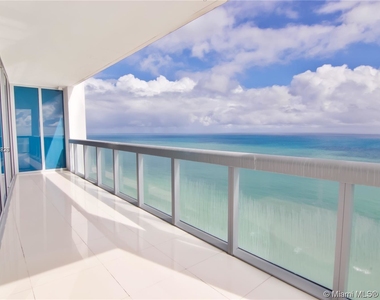 6899 Collins Ave - Photo Thumbnail 19