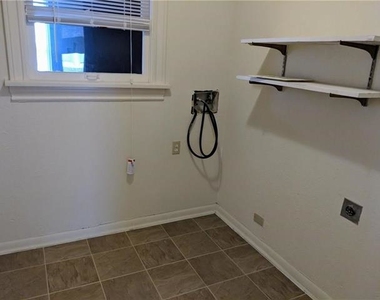 6136 Llano Avenue - Photo Thumbnail 12