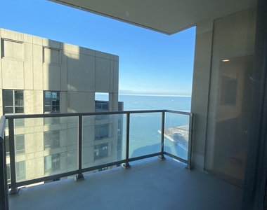 600 North Lake Shore Drive - Photo Thumbnail 24