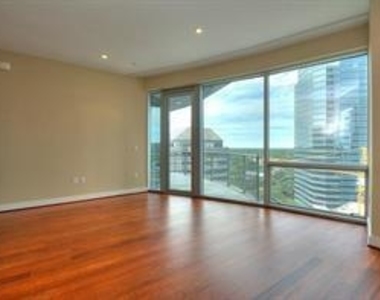 1600 Post Oak Boulevard - Photo Thumbnail 6