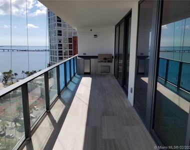 1451 Brickell Ave Unit 1402 - Photo Thumbnail 6