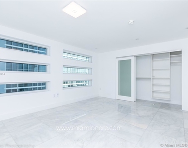 1040 Biscayne Blvd Apt 2104 - Photo Thumbnail 35