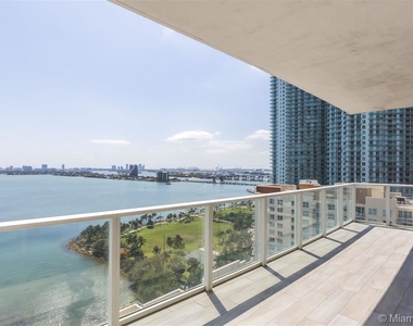 2020 N Bayshore Dr Apt 1910 - Photo Thumbnail 16