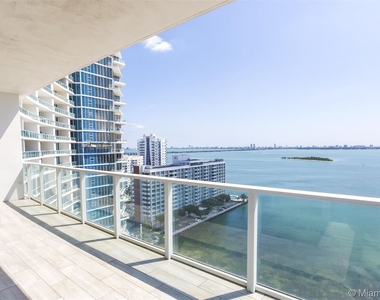 2020 N Bayshore Dr Apt 1910 - Photo Thumbnail 1